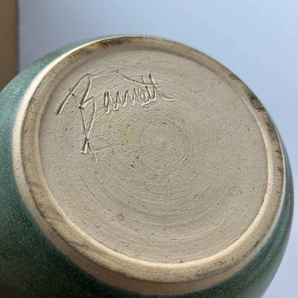 Artist Studio Pottery signed Barnett Green Hand Thrown Vintage Vase - Picture 2 of 8